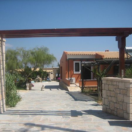 Aparthotel Irides Souvala Exterior foto